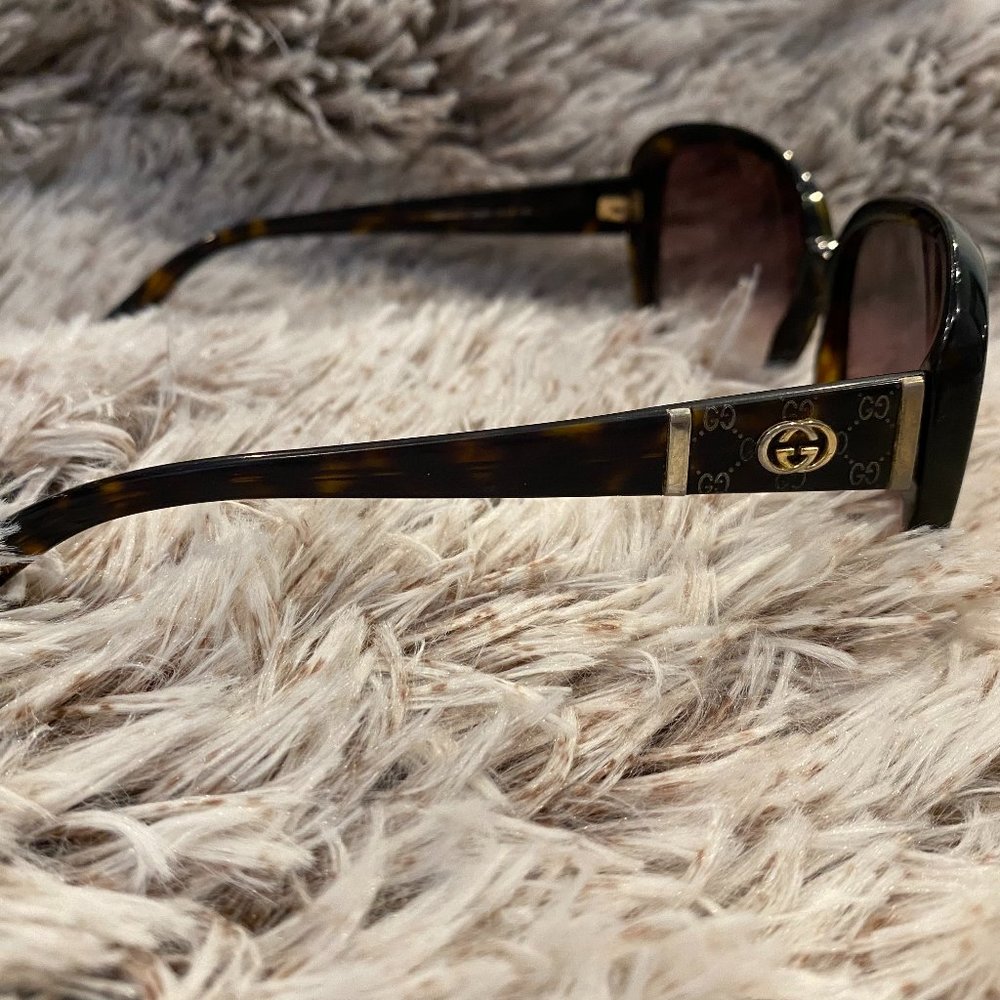 Retro Dark Brown Tortoise Gucci Sunglasses w/ Case